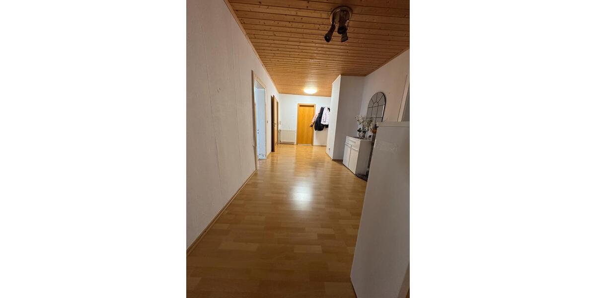 Etagenwohnung Rotenburg an der Fulda - 3 Zimmer, 90 m&sup2;, 550&euro; | Angebot:25906718