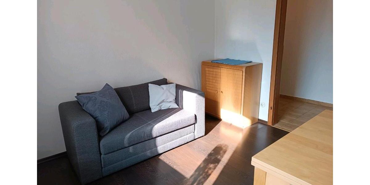 Zimmer in 2er WG Nähe FHöV Innenstadt Alleestraße, 1. OG 2 zimmer