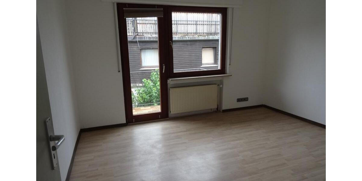 Etagenwohnung Lampertheim - 3.5 Zimmer, 100 m&sup2;, 900&euro; | Angebot:25868213