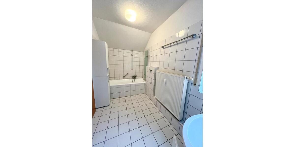 Dachgeschoßwohnung Bad Kissingen - 2.5 Zimmer, 78 m&sup2;, 700&euro; | Angebot:26536099