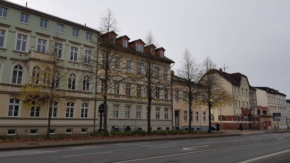 WG-geeignet und zentrumsnah: 5-Zimmer-Dachgeschoss-Wohnung mit Fachwerk-Elementen in Greifswald 5 zimmer