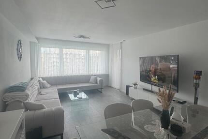 Sanierte 2 Zimmer Wohnung mit Balkon und Einbauküche 2 zimmer