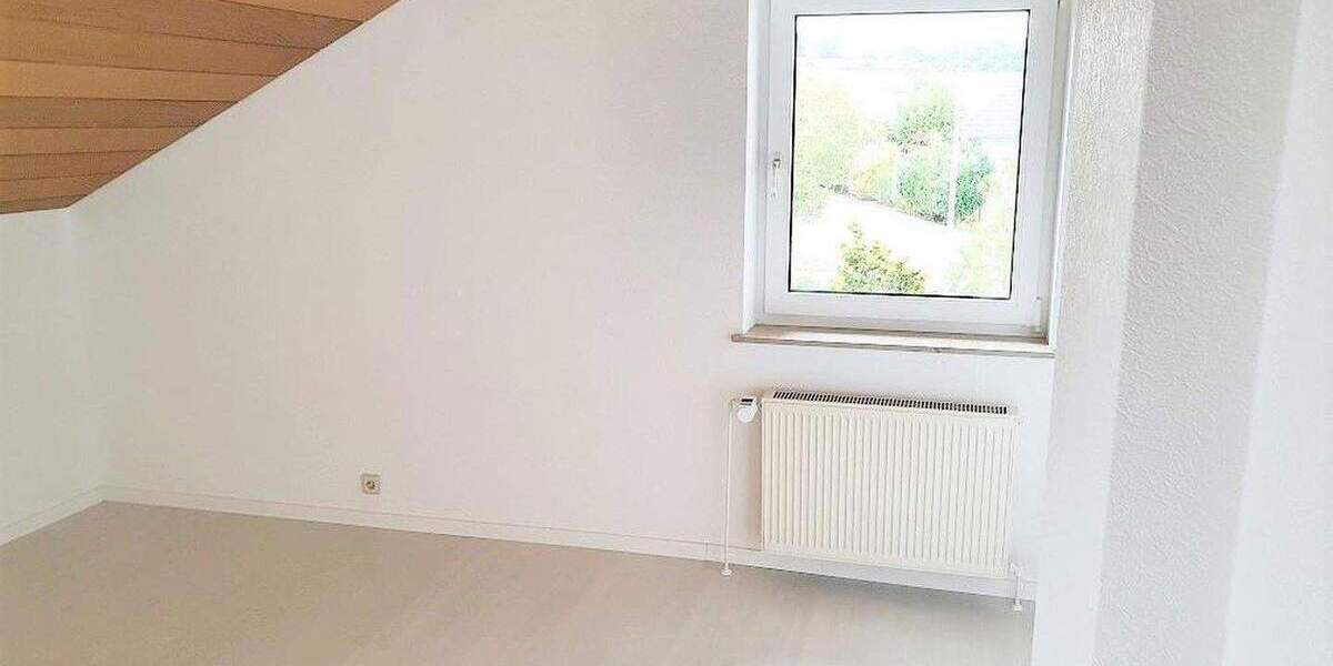 Etagenwohnung Hünstetten Wallbach - 3 Zimmer, 98 m&sup2;, 790&euro; | Angebot:25839129