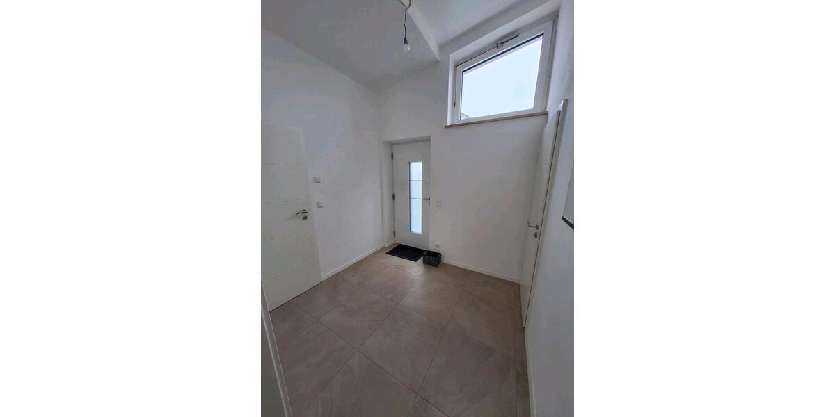 Exklusive 5 Zimmerwohnung mit Terrasse und Garten 5 zimmer