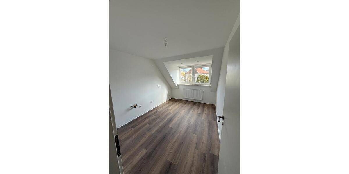 Dachgeschoßwohnung Hildesheim - 3 Zimmer, 48 m&sup2;, 930&euro; | Angebot:25963340