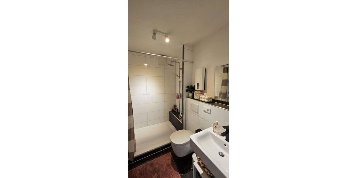 Etagenwohnung Neuss Augustinusviertel - 2 Zimmer, 64 m&sup2;, 731&euro; | Angebot:26504971