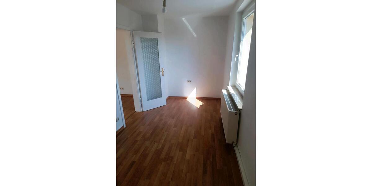 Etagenwohnung Teutschenthal - 3 Zimmer, 60 m&sup2;, 528&euro; | Angebot:25882969