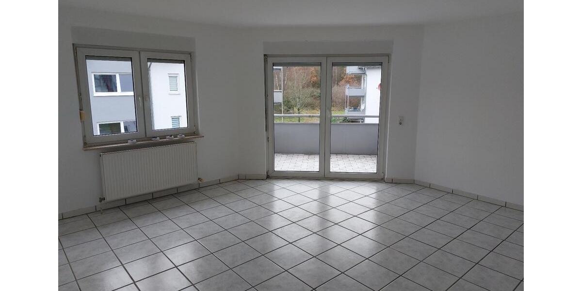 Etagenwohnung Saarbrücken Kieselhumes - 3 Zimmer, 83 m&sup2;, 830&euro; | Angebot:26479637
