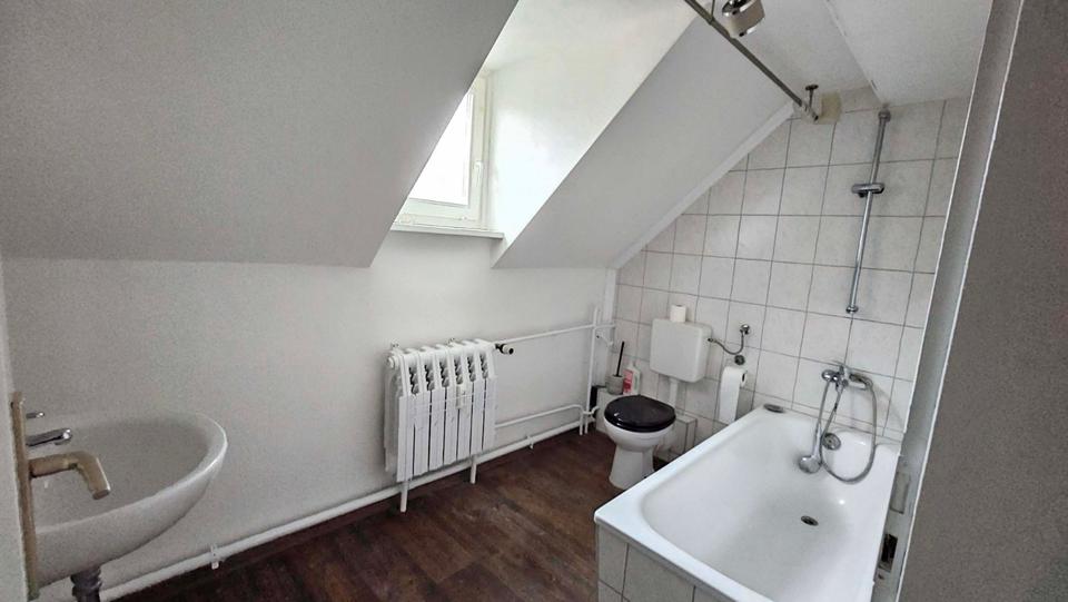 2,5-Zimmer Dachgeschosswohnung im Altbau 2 zimmer