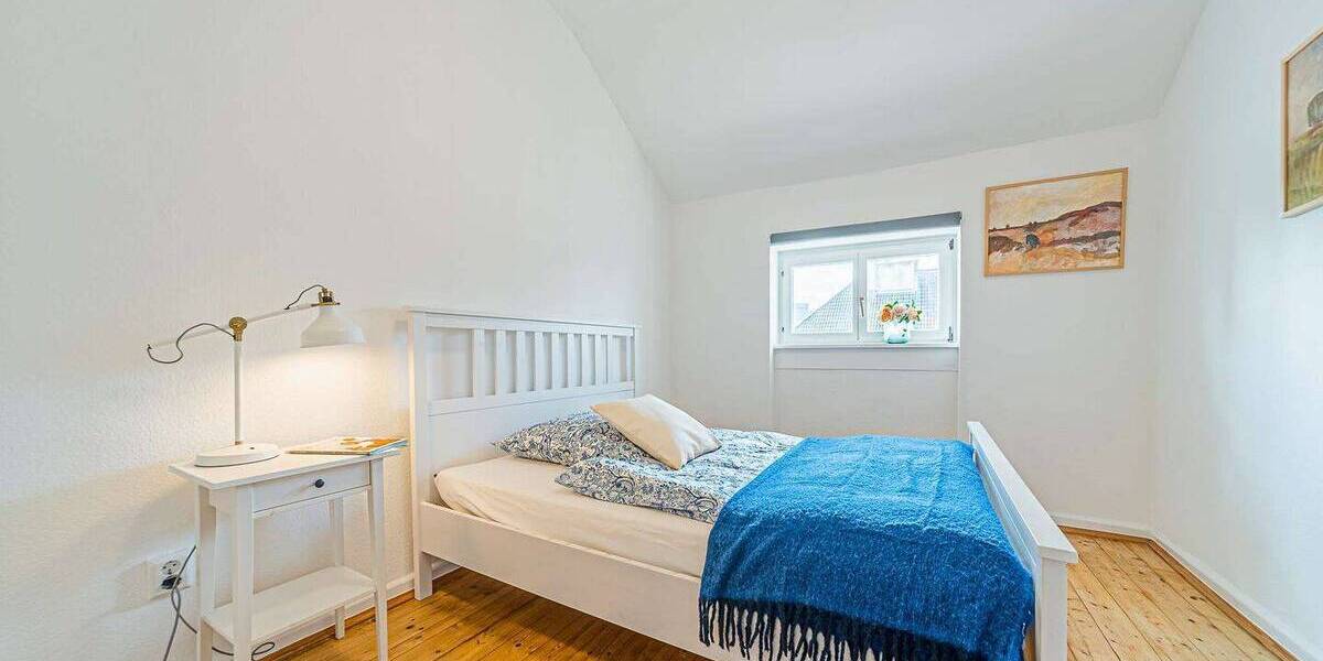 Etagenwohnung Frankfurt am Main Westend-Süd - 2 Zimmer, 75 m&sup2;, 1.650&euro; | Angebot:26683316