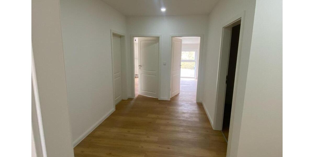 Dachgeschoßwohnung Elmshorn - 4 Zimmer, 120 m&sup2;, 1.350&euro; | Angebot:26296591