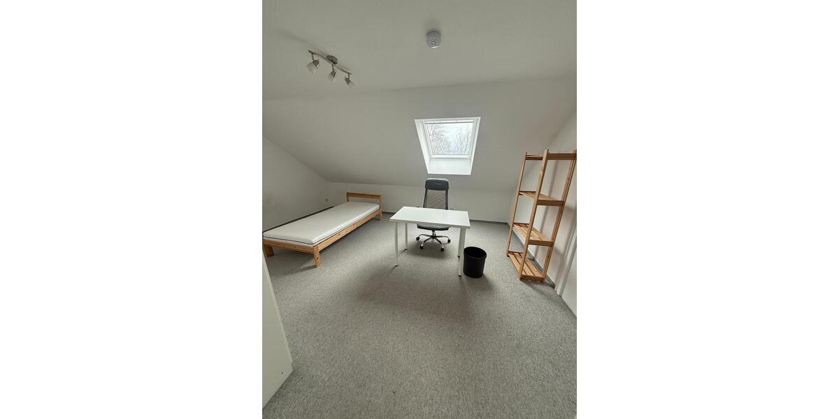 Dachgeschoßwohnung Hof Christiansreuth - 790&euro; | Angebot:26098947