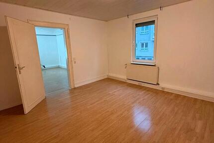 Wohnung Esslingen am Neckar - 3 Zimmer, 90 m&sup2;, 1.100&euro; | Angebot:24847911