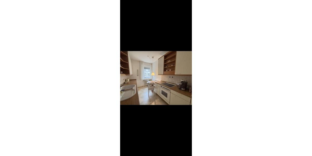 Erdgeschoßwohnung Lage - 4 Zimmer, 110 m&sup2;, 1.335&euro; | Angebot:25591780