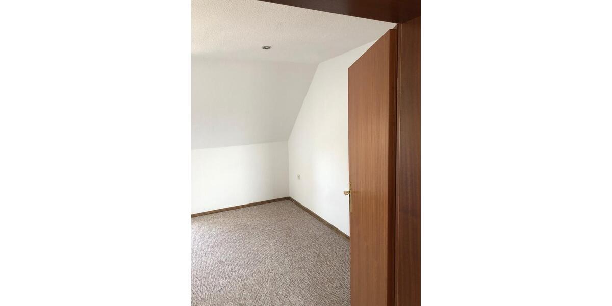 Dachgeschoßwohnung Zehdenick - 2 Zimmer, 42 m&sup2;, 336&euro; | Angebot:25854202