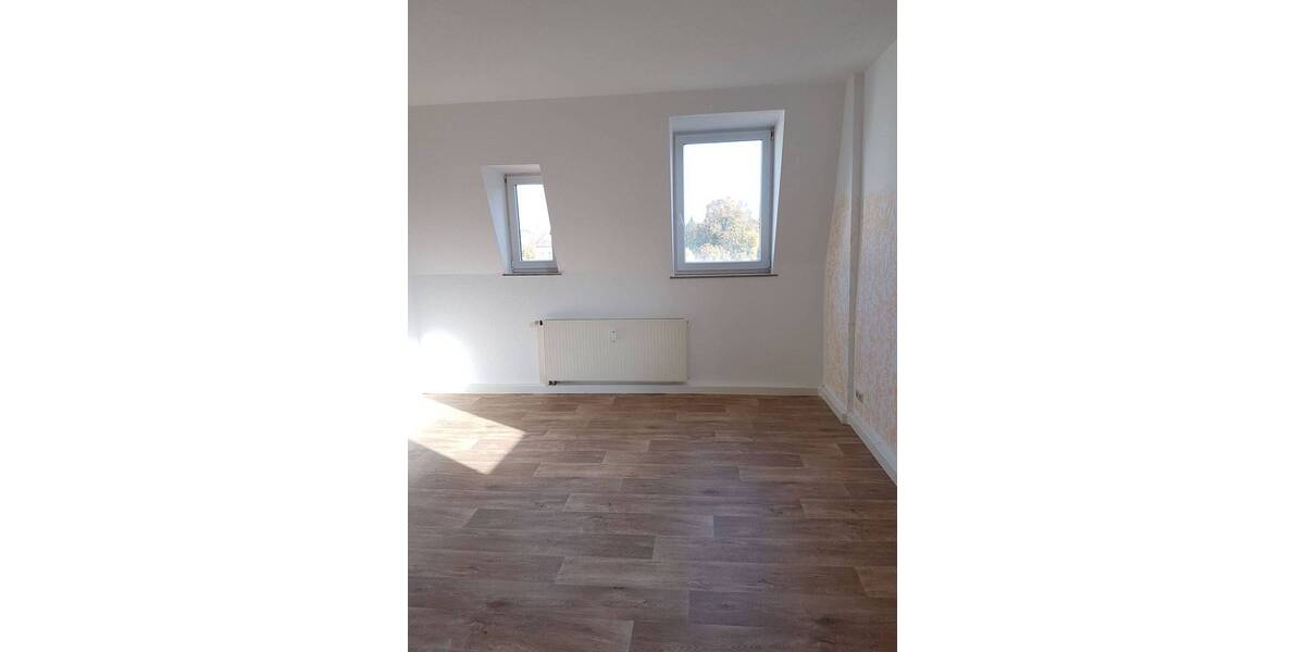 Etagenwohnung Döbeln Sörmitz - 2 Zimmer, 62 m&sup2;, 330&euro; | Angebot:26172469