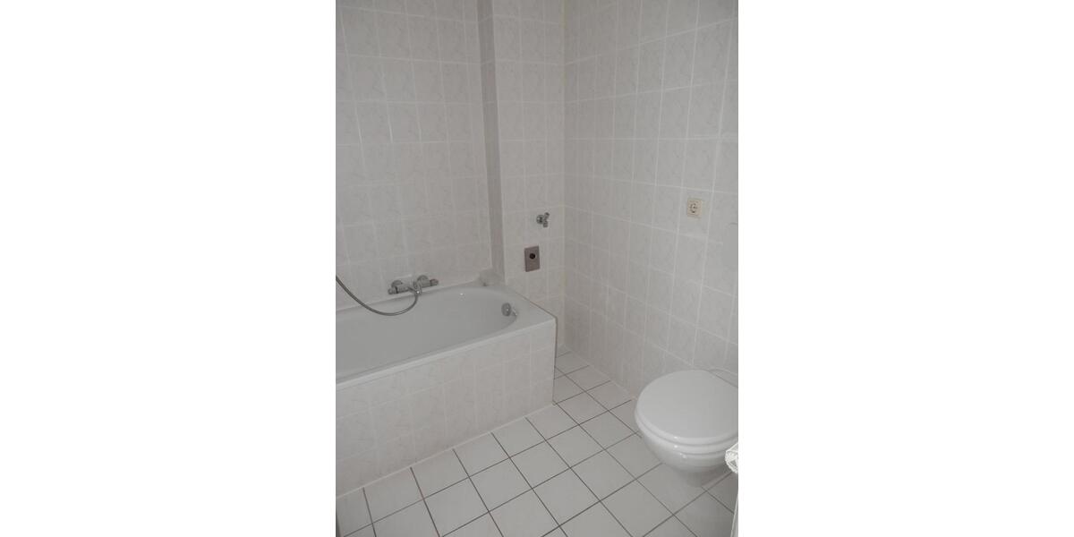 Etagenwohnung Werdau - 3 Zimmer, 76 m&sup2;, 440&euro; | Angebot:26477175
