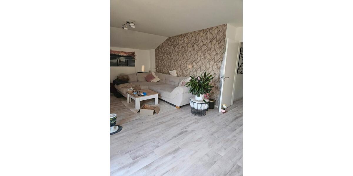 Etagenwohnung Uetersen - 2 Zimmer, 92 m&sup2;, 1.015&euro; | Angebot:26161538