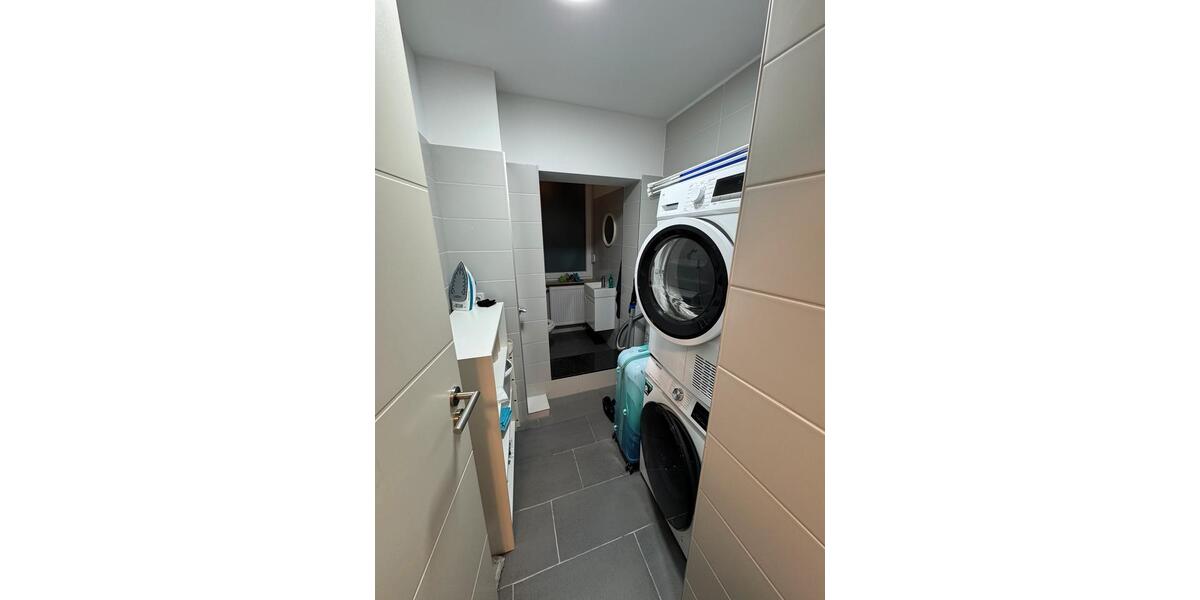 Zimmer in 4er Frauen-WG - Shared room in women’s apartment 1 zimmer