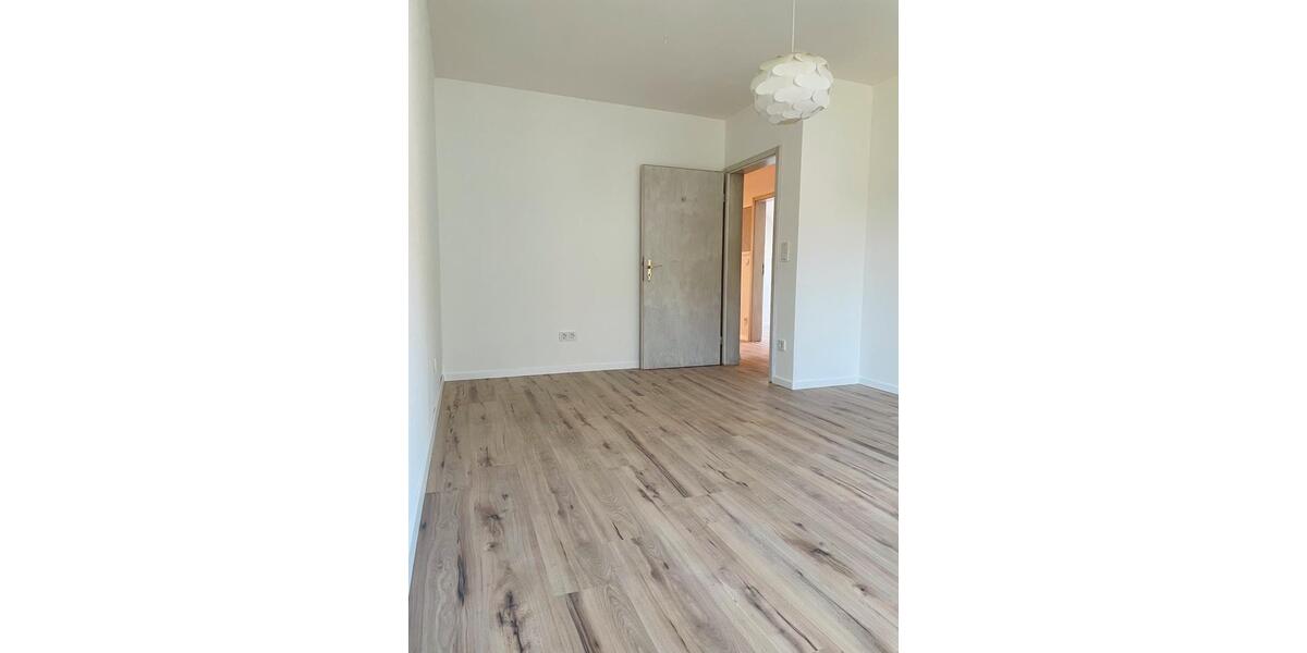 Dachgeschoßwohnung Neustadt bei Coburg - 4 Zimmer, 135 m&sup2;, 895&euro; | Angebot:26705080