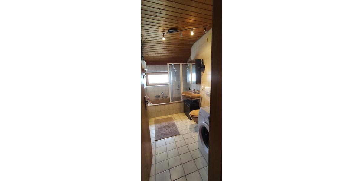 Dachgeschoßwohnung Traunreut Irsing - 2 Zimmer, 65 m&sup2;, 695&euro; | Angebot:24788760