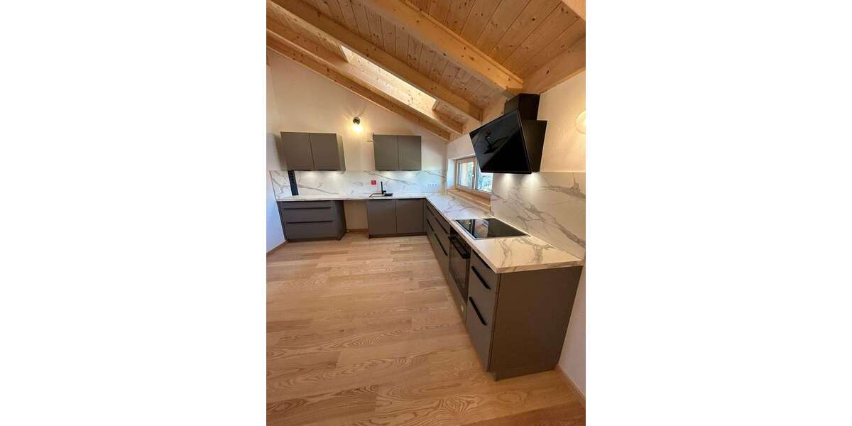 Etagenwohnung Pilsting - 5 Zimmer, 150 m&sup2;, 1.200&euro; | Angebot:27031505