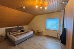 Dachgeschoßwohnung Hargesheim - 3 Zimmer, 90 m&sup2;, 950&euro; | Angebot:26699786
