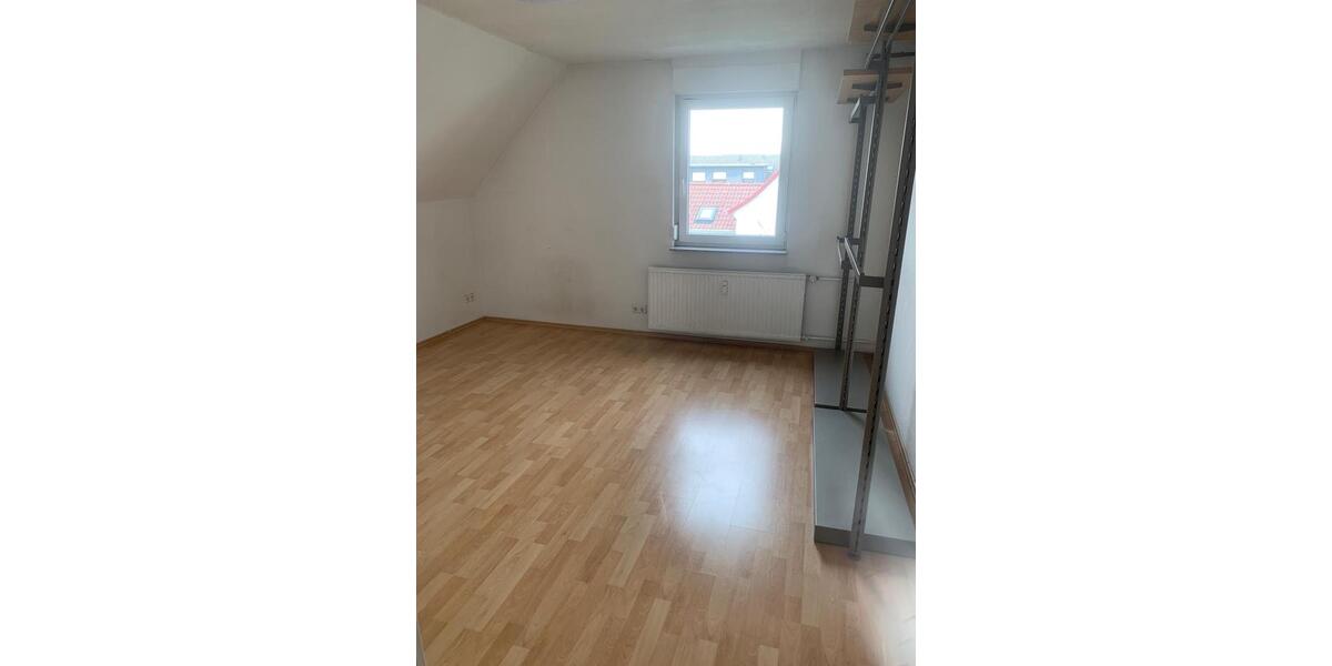 Dachgeschoßwohnung Mannheim Sandhofen - 3 Zimmer, 70 m&sup2;, 950&euro; | Angebot:26441811