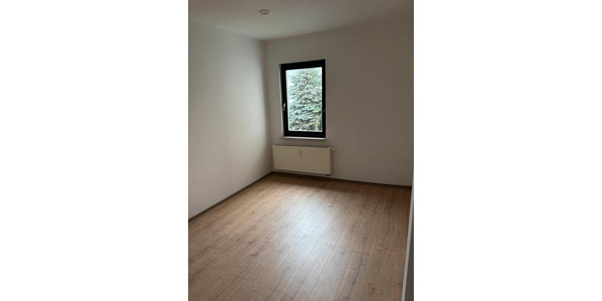 Etagenwohnung Sonneberg - 1 Zimmer, 64 m&sup2;, 375&euro; | Angebot:26187059