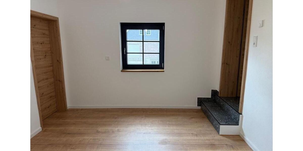 Terrassenwohnung Geisenheim - 4 Zimmer, 150 m&sup2;, 2.300&euro; | Angebot:26646552