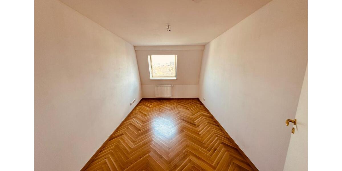 Dachgeschoßwohnung Dresden Cotta - 3.5 Zimmer, 89 m&sup2;, 1.150&euro; | Angebot:26013540