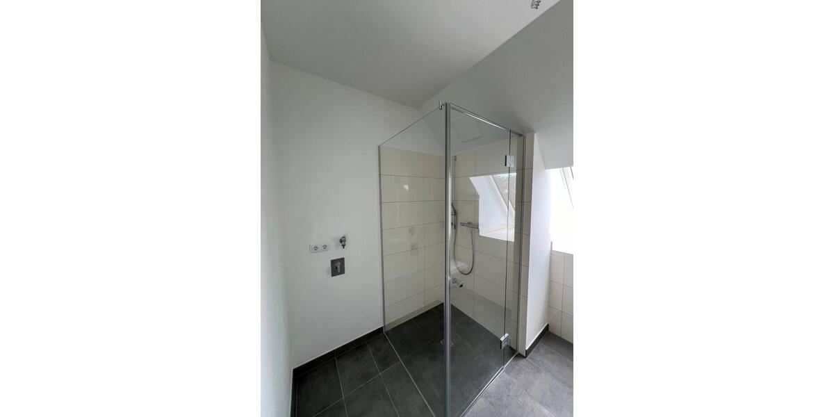 Dachgeschoßwohnung Glückstadt - 4 Zimmer, 152 m&sup2;, 1.520&euro; | Angebot:25343231