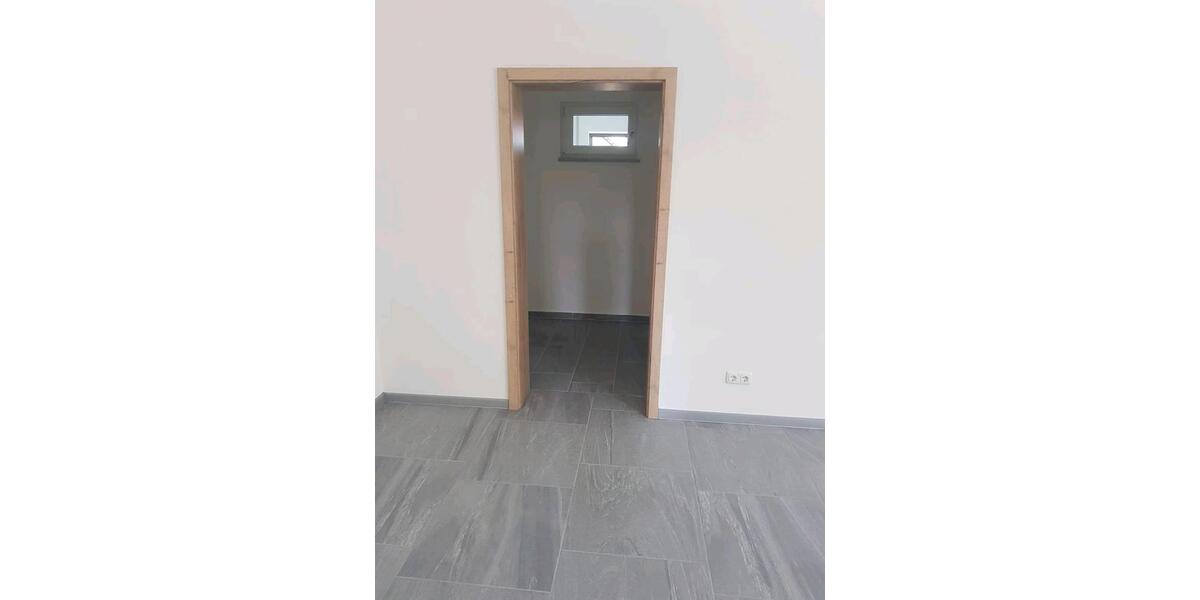 Etagenwohnung Niederwinkling - 4 Zimmer, 110 m&sup2;, 1.350&euro; | Angebot:26427222