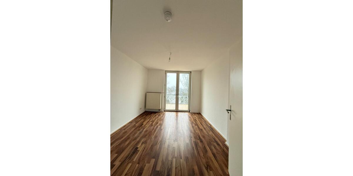 Dachgeschoßwohnung Wiesbaden Klarenthal - 3 Zimmer, 82 m&sup2;, 1.270&euro; | Angebot:25873637