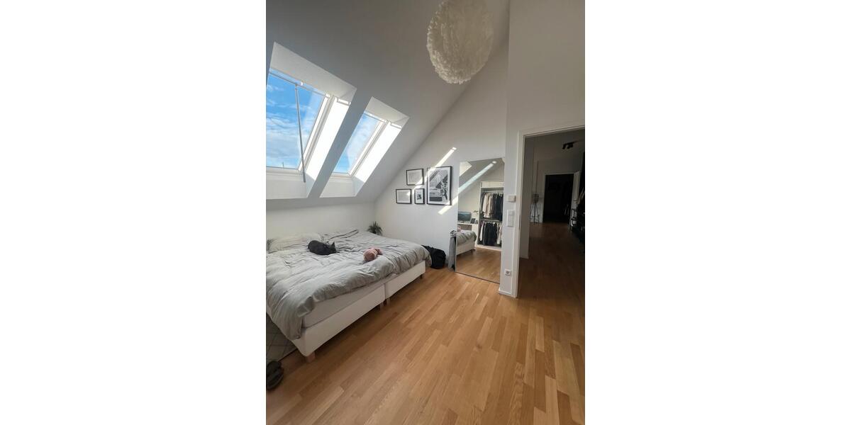 Dachgeschoßwohnung Hannover Vahrenwald-List - 2 Zimmer, 80 m&sup2;, 1.090&euro; | Angebot:26038979