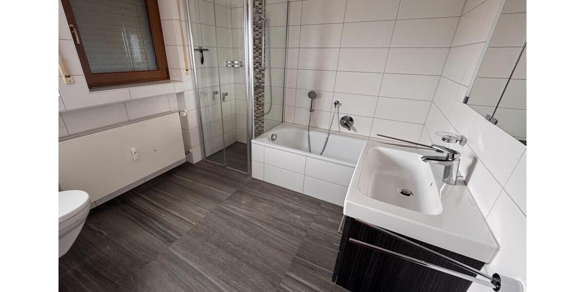 Etagenwohnung Neustadt an der Aisch - 4 Zimmer, 120 m&sup2;, 1.115&euro; | Angebot:26705045