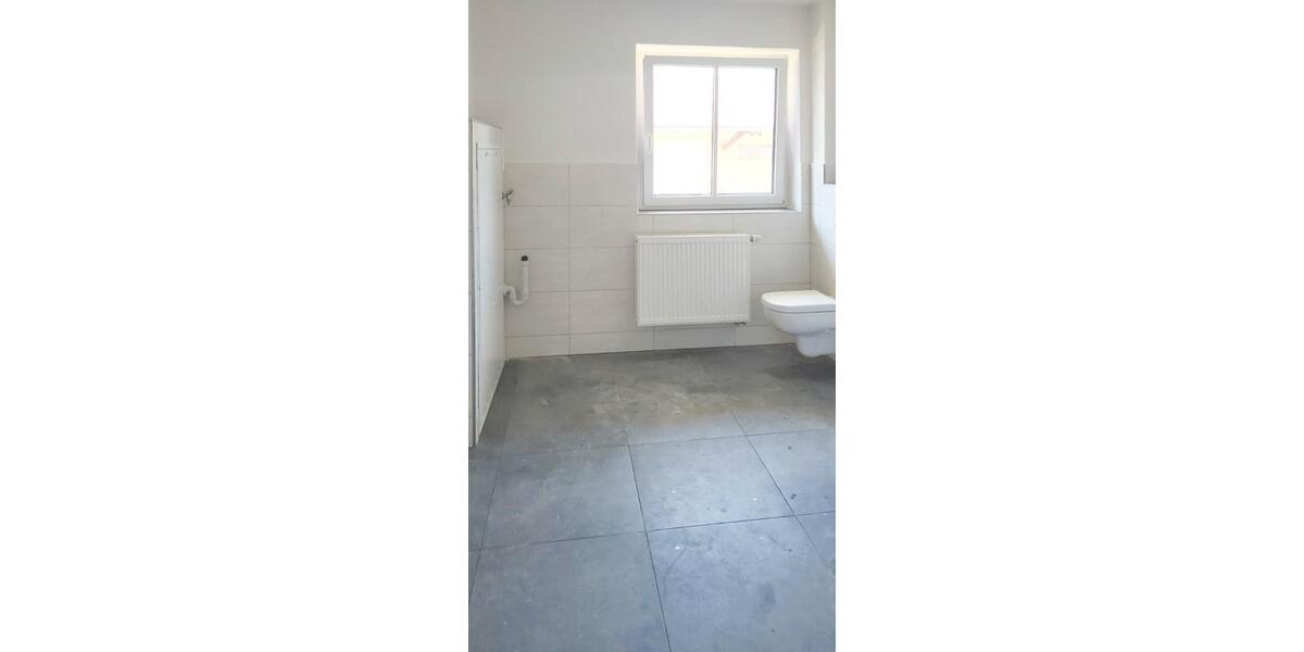 Erdgeschoßwohnung Tittmoning - 3 Zimmer, 77 m&sup2;, 800&euro; | Angebot:26278931