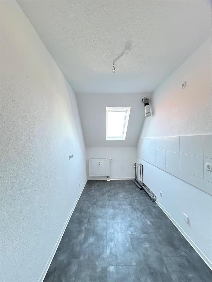 Wohntraum im Dachgeschoss! 4 Zimmer mit tollem Blick und 2 Balkonen zimmer