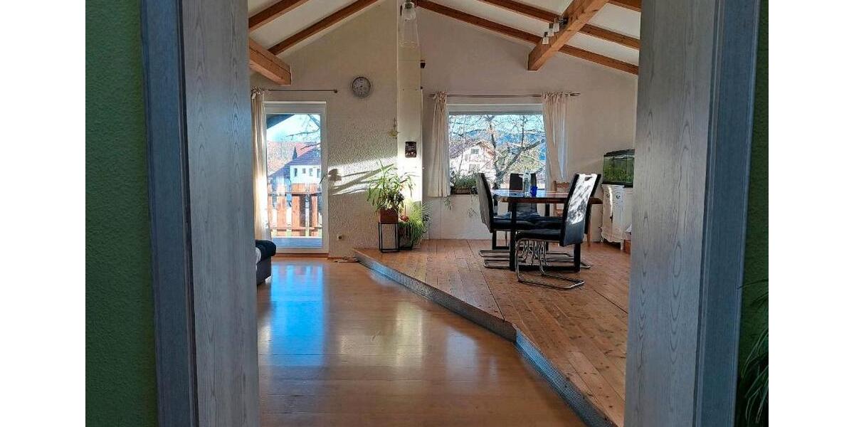 Dachgeschoßwohnung Neukirchen bei Heiligen Blut - 4 Zimmer, 135 m&sup2;, 810&euro; | Angebot:26067019