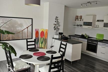 WG Zimmer im Reihenhaus, Spielstraße, möbliert, Terrasse, Wlan zimmer