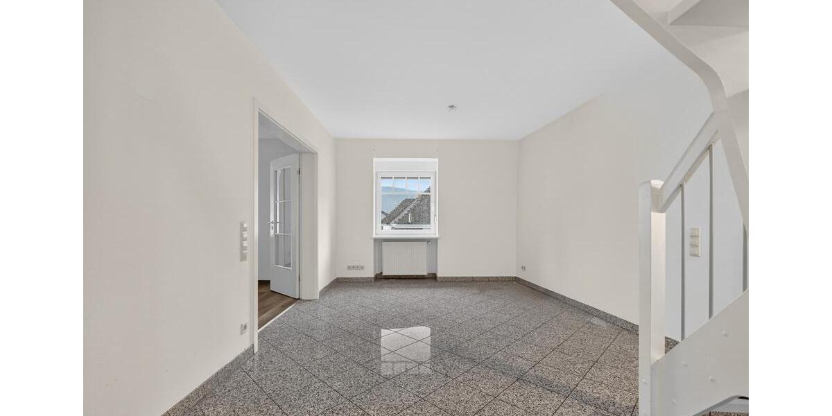 Etagenwohnung Baden-Baden Baden - 3 Zimmer, 135 m&sup2;, 1.500&euro; | Angebot:26296417