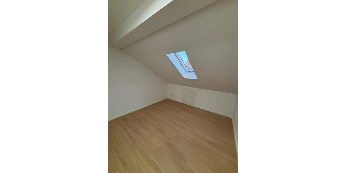 Dachgeschoßwohnung Marburg Marbach - 2 Zimmer, 30 m&sup2;, 490&euro; | Angebot:24773001