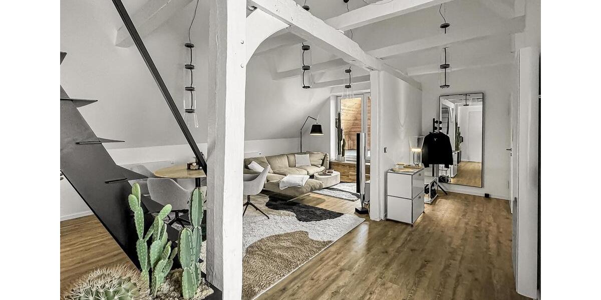 Dachgeschoßwohnung Lemgo - 2 Zimmer, 85 m&sup2;, 1.200&euro; | Angebot:26579037