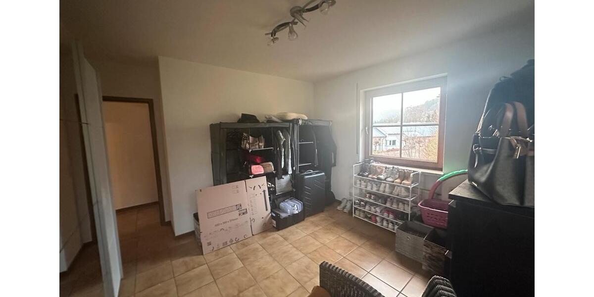 Etagenwohnung Irrel - 6 Zimmer, 171 m&sup2;, 1.400&euro; | Angebot:24995761