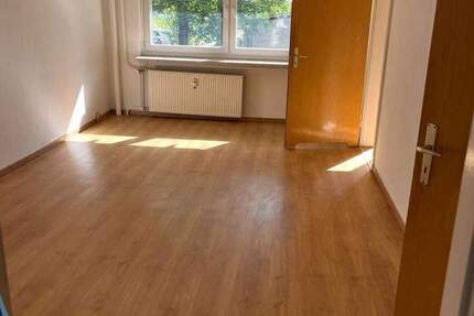 Wohnung Perleberg - 3 Zimmer, 55 m&sup2;, 330&euro; | Angebot:25689360