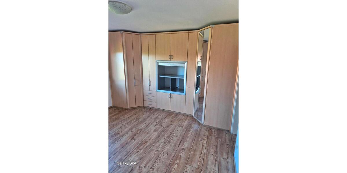 Erdgeschoßwohnung Bovenden - 4 Zimmer, 120 m&sup2;, 1.600&euro; | Angebot:26380865