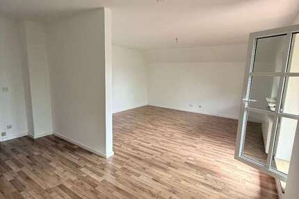 Wohnung zum Mieten in Holzkirchen 927,30 € 79.94 m²