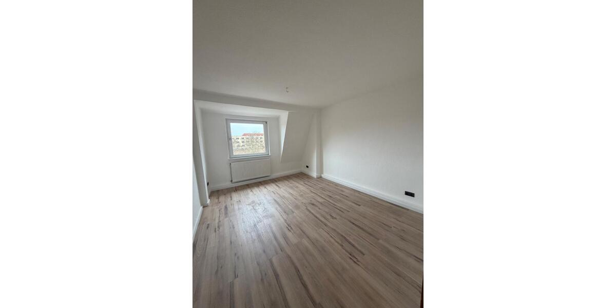 Etagenwohnung Bitterfeld-Wolfen Bitterfeld - 2 Zimmer, 60 m&sup2;, 420&euro; | Angebot:25236478