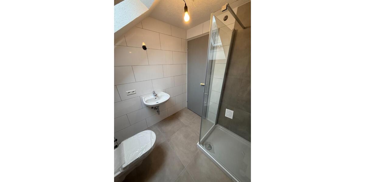 Dachgeschoßwohnung Blumberg - 3 Zimmer, 72 m&sup2;, 700&euro; | Angebot:25393854