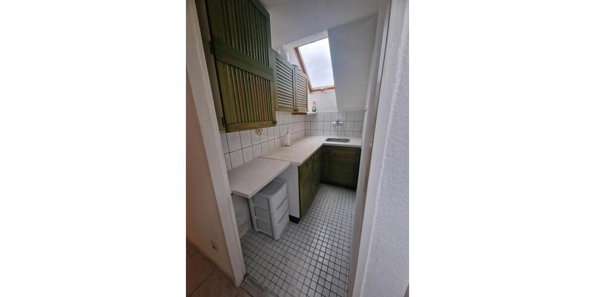 Dachgeschoßwohnung Frankfurt am Main Nied - 2 Zimmer, 34 m&sup2;, 1.090&euro; | Angebot:26624524